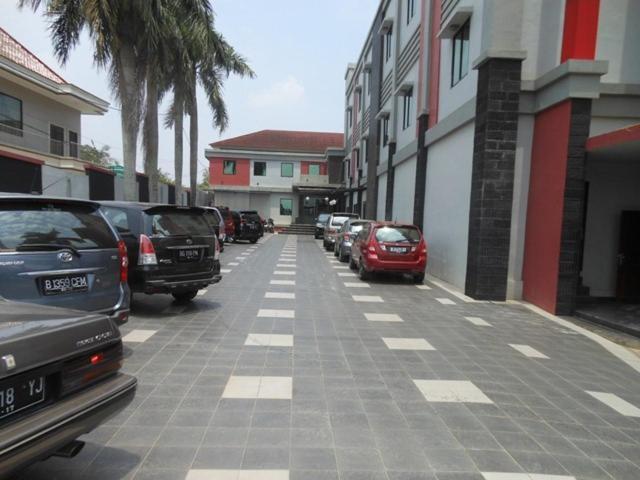 Feodora Airport Hotel ปาเลมบัง ภายนอก รูปภาพ