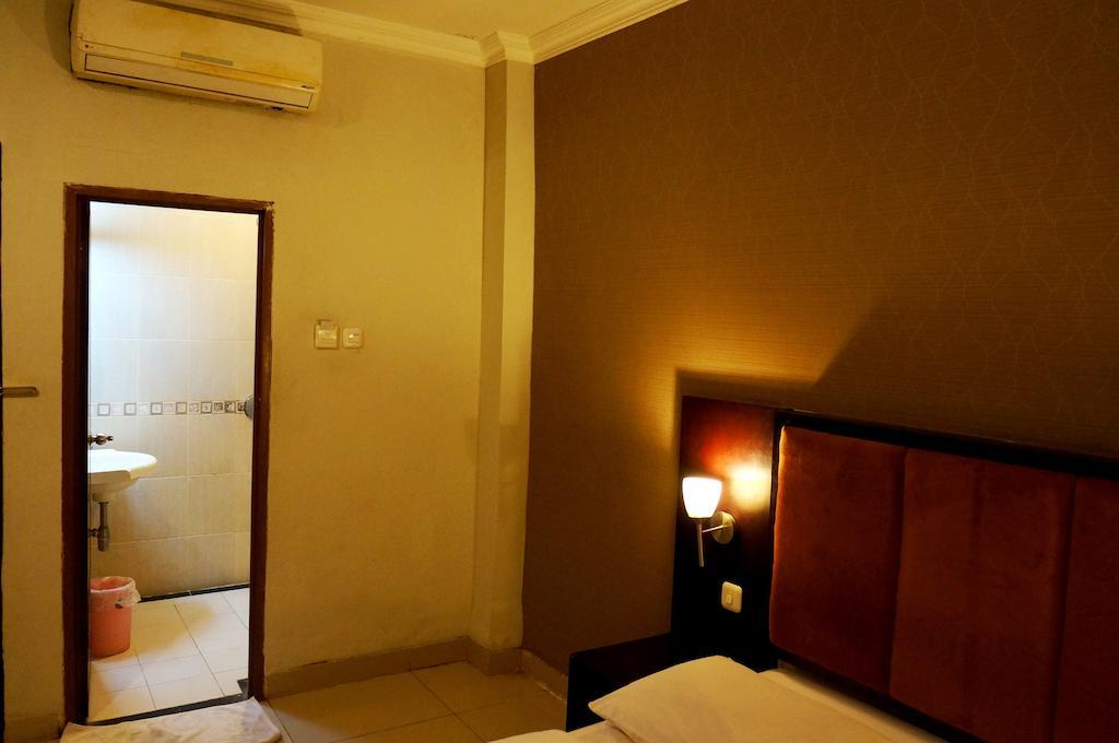 Feodora Airport Hotel ปาเลมบัง ห้อง รูปภาพ