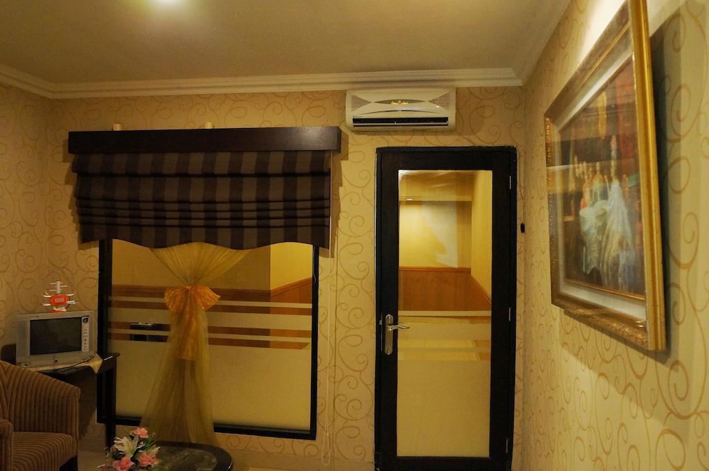 Feodora Airport Hotel ปาเลมบัง ภายนอก รูปภาพ