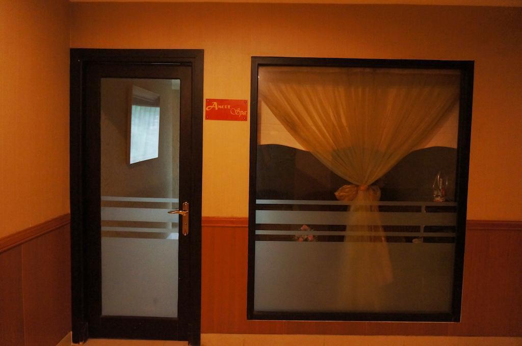 Feodora Airport Hotel ปาเลมบัง ภายนอก รูปภาพ
